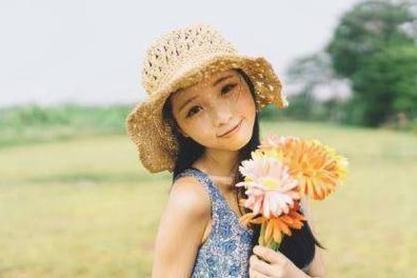 生肖鼠女神秘美女_鼠年神秘美女生肖佳人