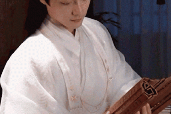 耳朵反骨女性命运解析：性格坚定且自主决断